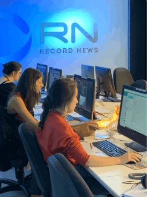 Bastidores da redação da Record News